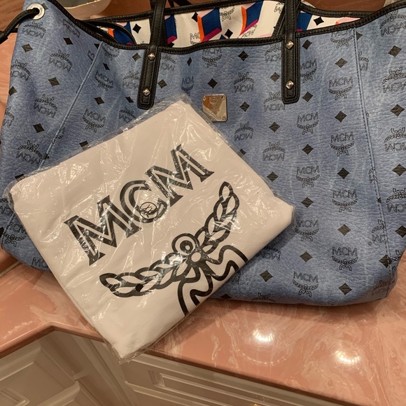 MCM Handbag - Picture 5 of 5